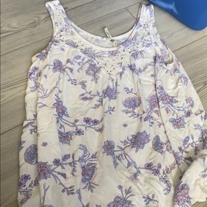 blouse tank top